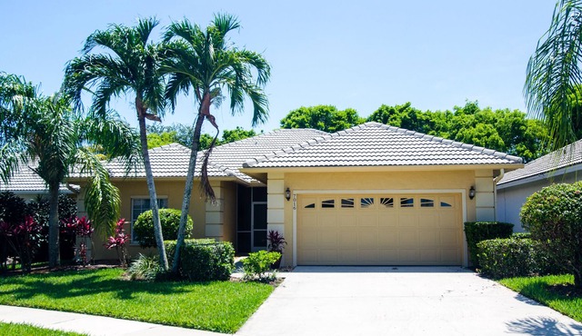 Beautiful pool home. 7 night minimum.