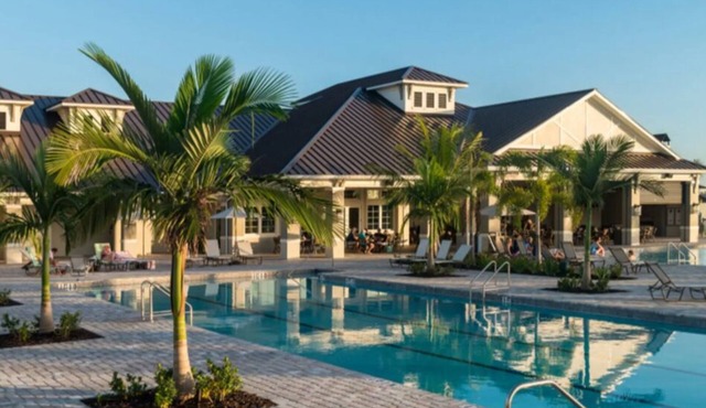 Beautiful Resort Style Timber Creek Townhome