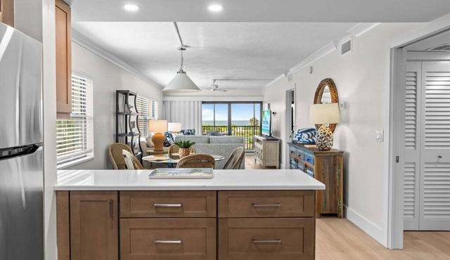 Beautifully Remodeled, Two Bedroom, Gulf View Condo - Sand Pointe 211