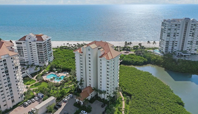 Beautifully updated 3 bed 2 bath beachfront condo with Gulf views