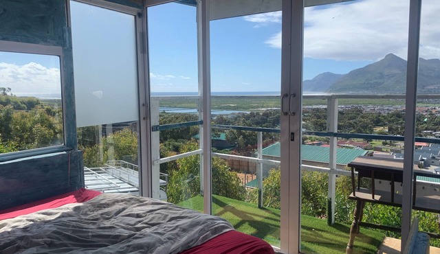 Between Two Oceans Welcome to our ALL INCLUSIVE: breakfast & dinner in Cape Town