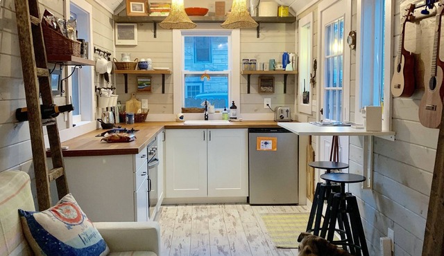 Big Adventure, Tiny House!
