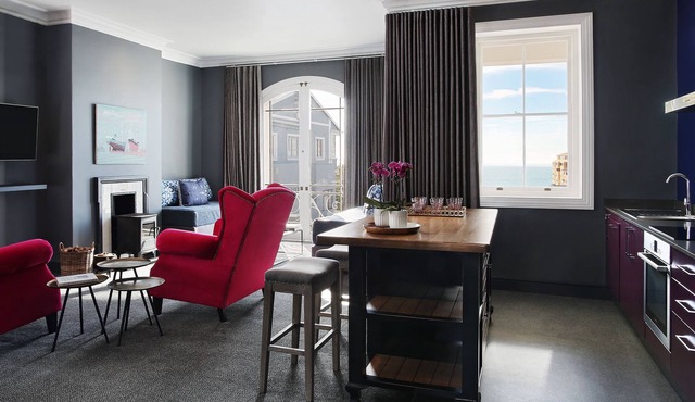 Blackheath Lodge in Cape Town