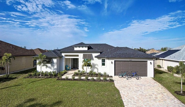 Blue Crush | Canal View | Seawall | 2 Masters | Hot Tub | Boat Dock