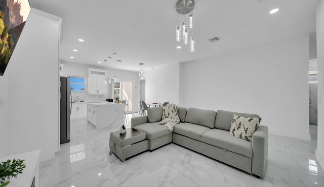 Brand New 3BR Home Near Fort Myers Airport – Private & Modern