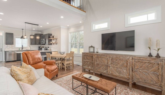 Brand New Modern 2BR House - Walk to Main Street