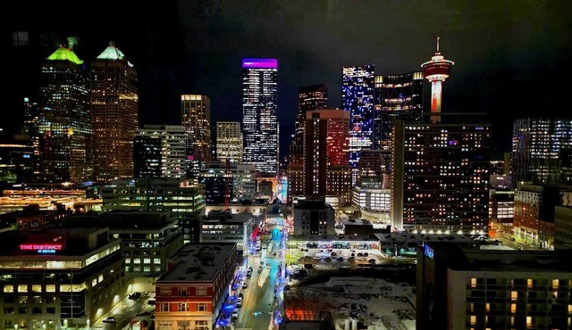 Breath-Taking-View/5Guest DTskyline-135 13ave SW in Calgary