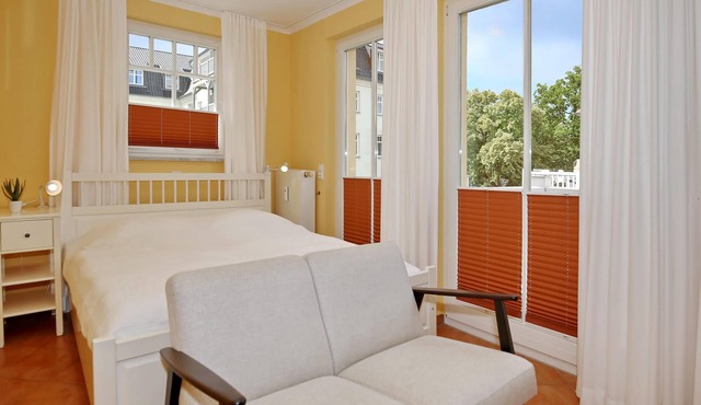 Bright 1-room apartment with balcony and dog-friendly for 2 people in Ostseebad Kühlungsborn
