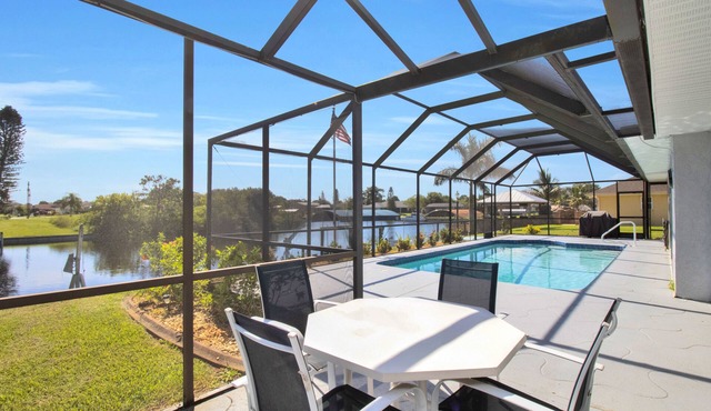Canal Front 3-Bedroom Grand Villa with Lanai Pool