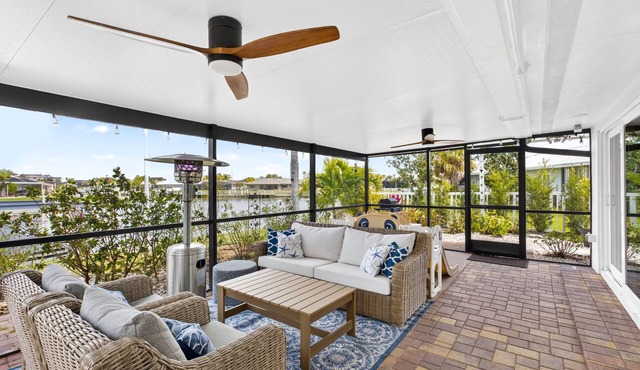 Canalfront 3BR Heated Pool With Boat Lift in Punta Gorda