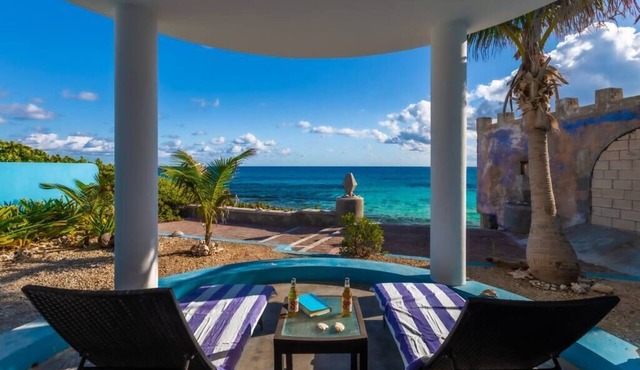 Casa Cielo, 2 BR Oceanfront Villa in Isla Mujeres