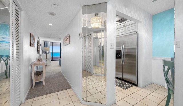 🐬CBC 1-16C– Beachfront, pool, hot tub, gym, pickleball! in Clearwater Beach