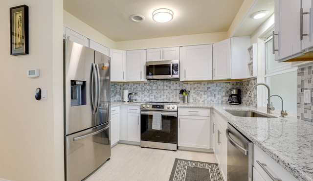 Centrally Located Home in Rotonda West w/Patio