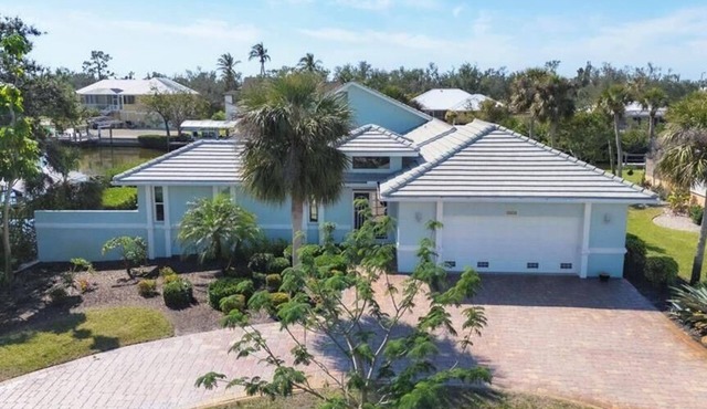 Charming 3-bedroom home in Placida with a private pool and water views.
