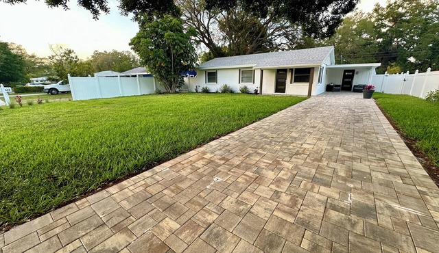 Charming 3‑BR Sarasota Retreat — Minutes to Beaches & Downtown