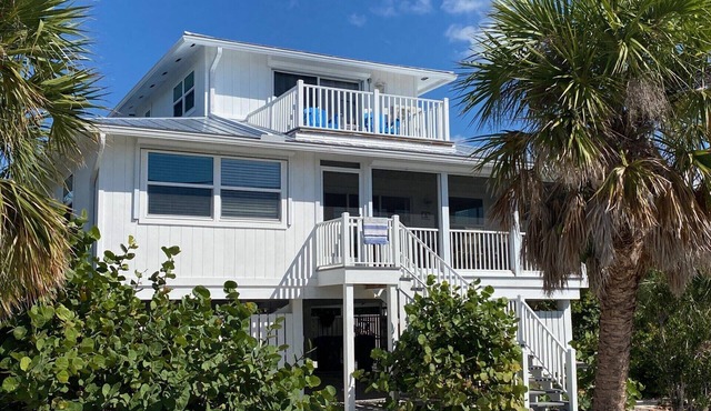 Charming Single Family Home with Pool in Boca Grande-Beach Access!
