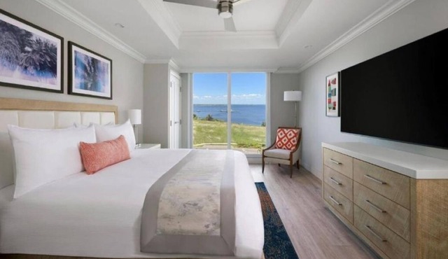 Chic Suite w/Harbor Views! Pet Friendly Stay w/Rooftop Pool & Onsite Dining!