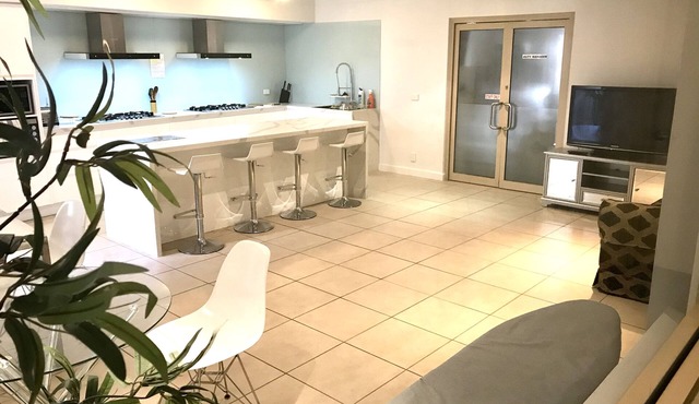 Cityview Studio Accommodation in Leichhardt