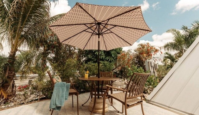 Comfort Pyramid – A Tropical Dream in SW-Florida