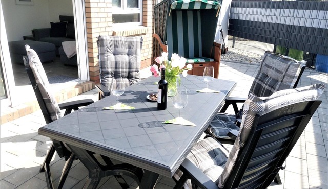 Comfortable new-build vacation home directly on the North Sea (only 150 m) free of visitor's tax in Warwerort