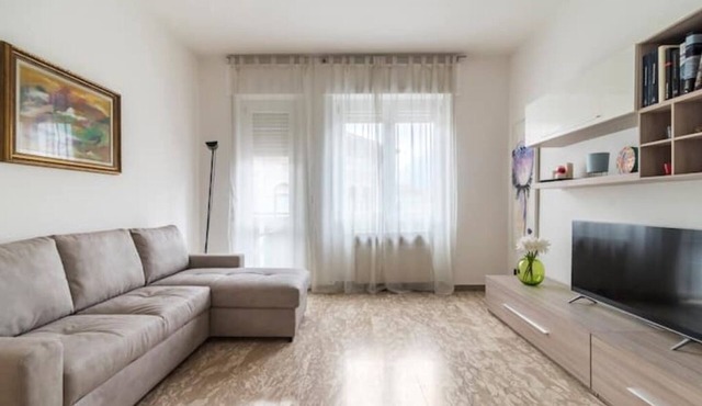 Como 68, Elegant apartment in the center of Como, 3 minutes from the historic center in Como