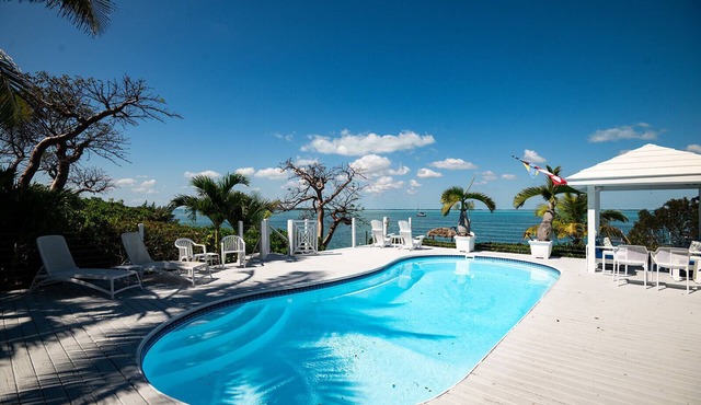 Conched Out – Luxury 5BR Estate with Private Dock & Stunning Abaco Sunsets in Elbow Cay