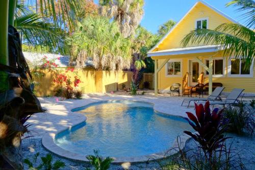 Covey Cottage in Anna Maria