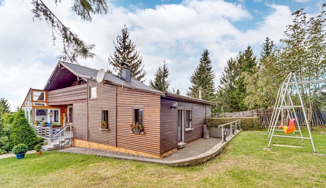 Cozy holiday home with terrace and garden in Neustadt am Rennsteig