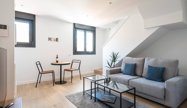 Cuatro Caminos - 1 Bedroom penthouse duplex in Madrid
