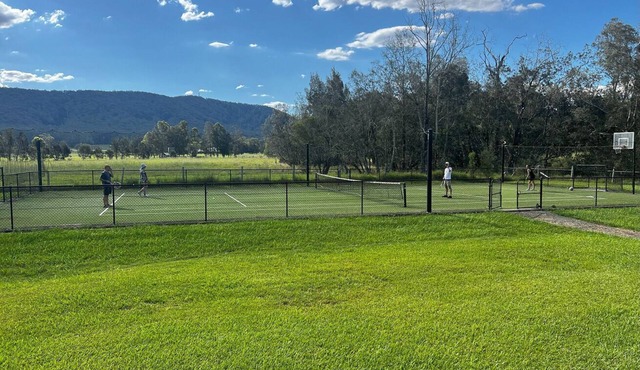Delightful Farm Property With Lakes Nearby and 20 Minutes to Seal Rocks in Mayers Flat