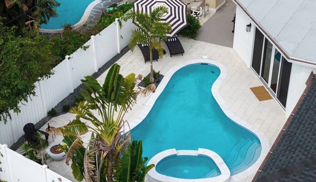 Delray Oasis: Heated Pool, Spa, Arcade, Sleeps 10 in Delray Beach