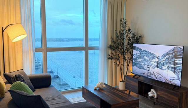 Downtown Fort Myers + Riverfront Escape + Pool