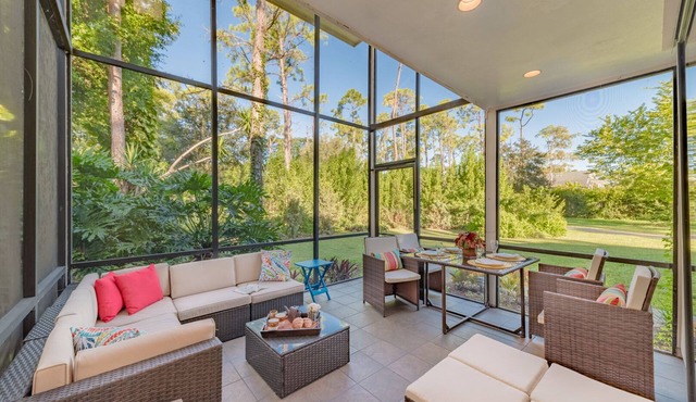 Eagles Nest: Private Retreat/Jacuzzi/Beach 5 Miles