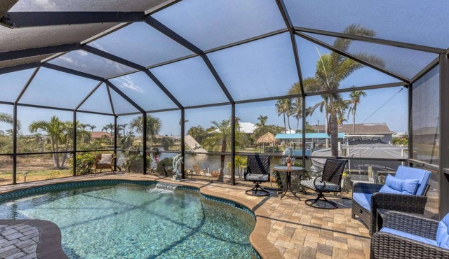 Elegant 3bd home right on canal (CH904)