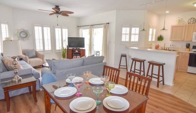 Emerald Escape II - 2BR SPC Beach Walk in Destin