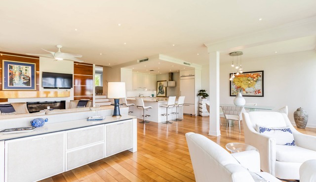 Exceptional Private Beach Location- 2 Bed/2 Bath condo