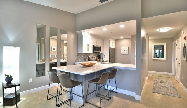Expansive Views, Walk to Beach and Grocer, Anna Maria Island Vacation Rental in Bradenton Beach