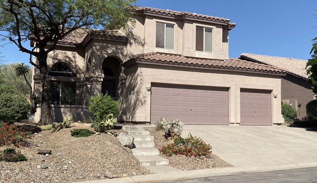Furnished, 31 day min. gated cul de sac Las Sendas amenities incl., 3 car garage in Mesa
