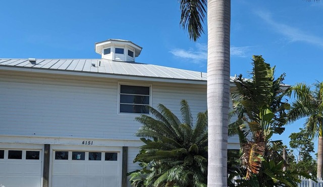 Galt Island Escape ✨ Family-Friendly waterfront 2BR/2BA with Pool & Boat Lift
