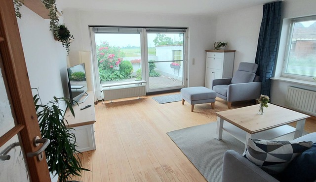 Gemütliche Erdgeschosswohnung mit Terrasse in Westerdeichstrich