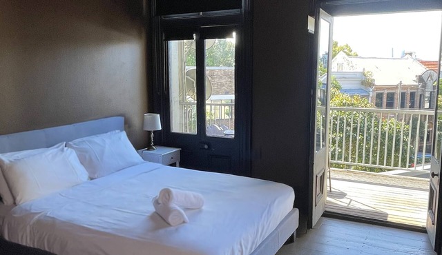 Glengarry Castle Hotel in Redfern