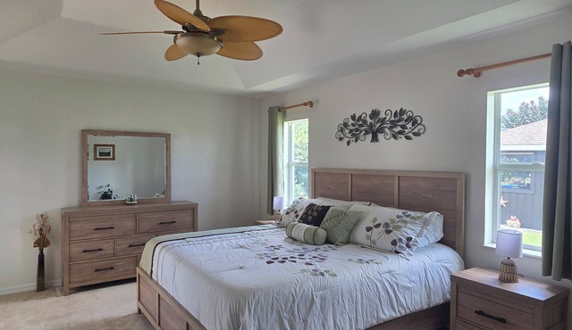 Great 4-bedroom house in Englewood with pool, on a canal, 15 min. from beach.