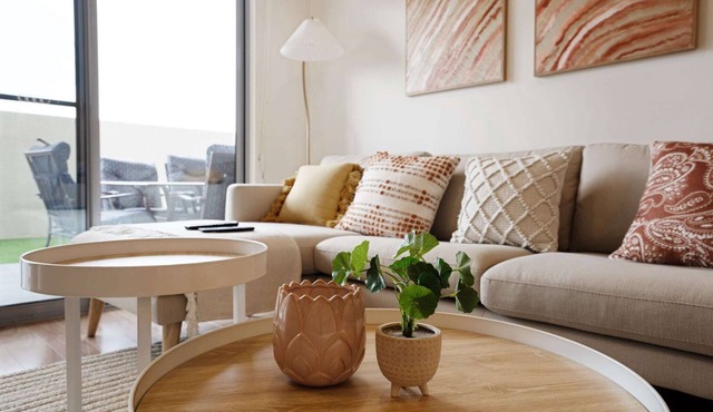 Ground Level 1-Bed: Courtyard & Alfresco Dining in Wright