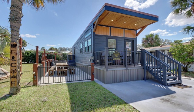 Half-Mi to Rodeo & Events! River Ranch Tiny Home in River Ranch