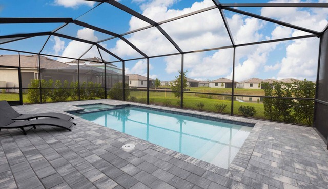 Happy Resort Home with Pool/Spa - 4-bedroom/3-bath with Clubhouse & Amenities
