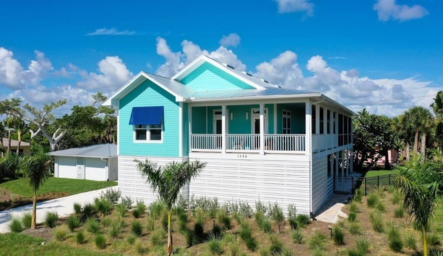 Heron Rest: Newly Built Home Near Beach! Pets OK!