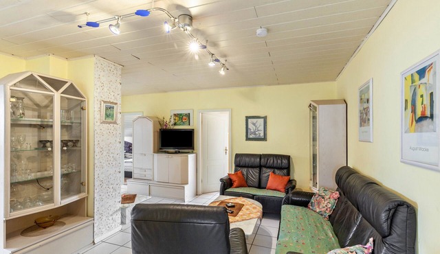 Holiday Apartment 'Gerlinde' with Shared Garden and Wi-Fi in Usingen