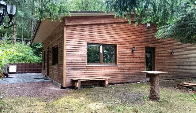 Holiday Home 'Waldhaus Hempe' with Private Terrace, Garden, and Wi-Fi in Bad Tabarz