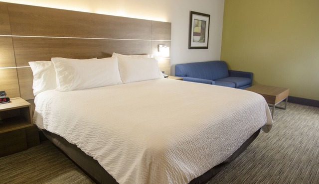 Holiday Inn Express Marshfield by IHG in Marshfield