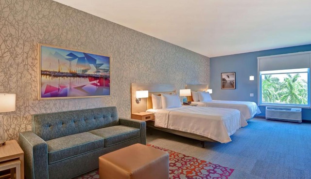 Home2 Suites By Hilton Naples I-75 Pine Ridge Road in Naples